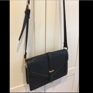 💥Host Pick💥 Black cross body bag